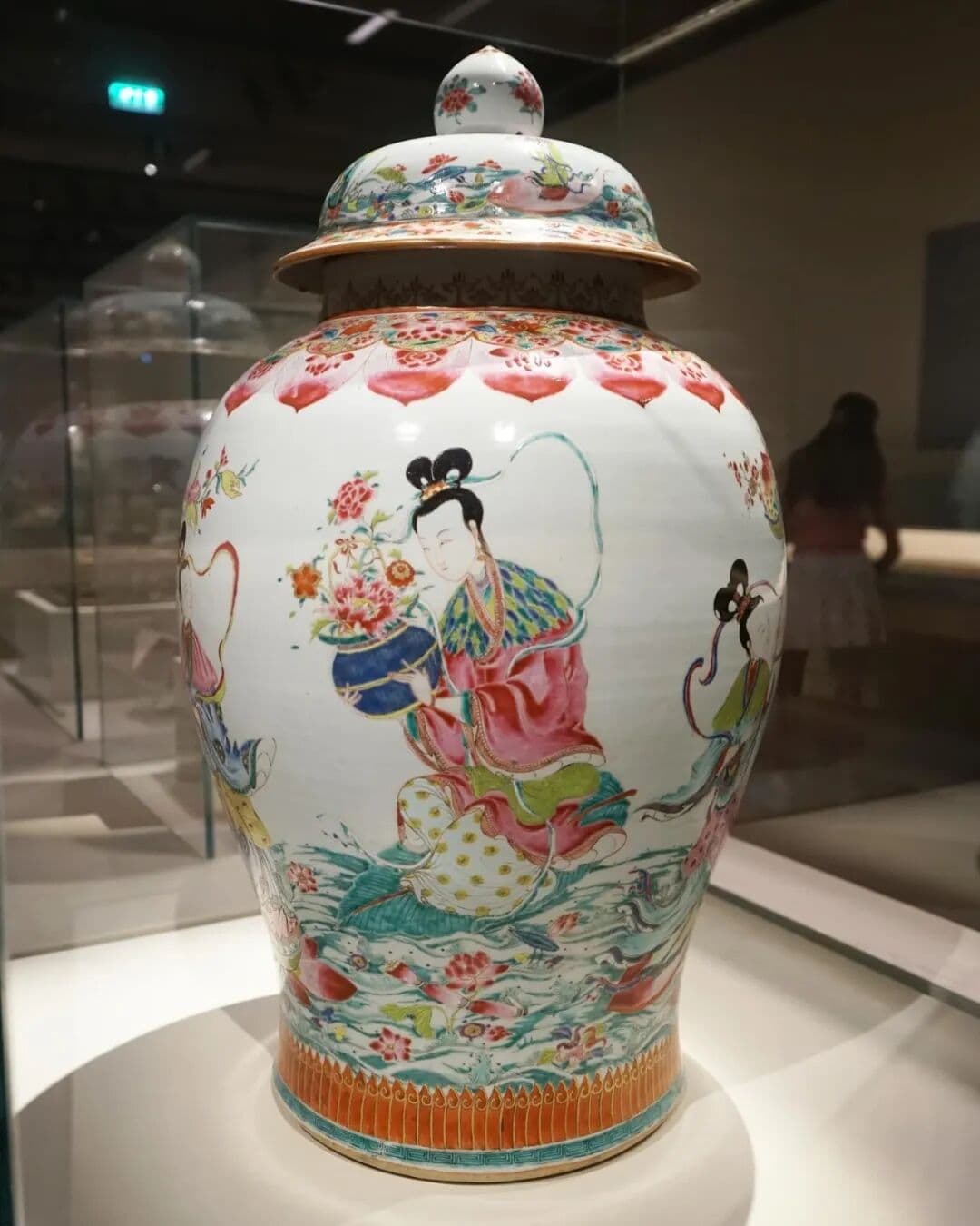 ‘翩若惊鸿婉若游龙’,此刻具像化了